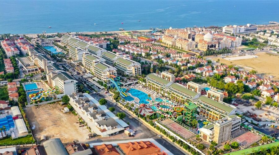 Crystal Waterworld Resort & Spa