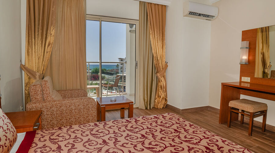 HEDEF BEACH HOTEL