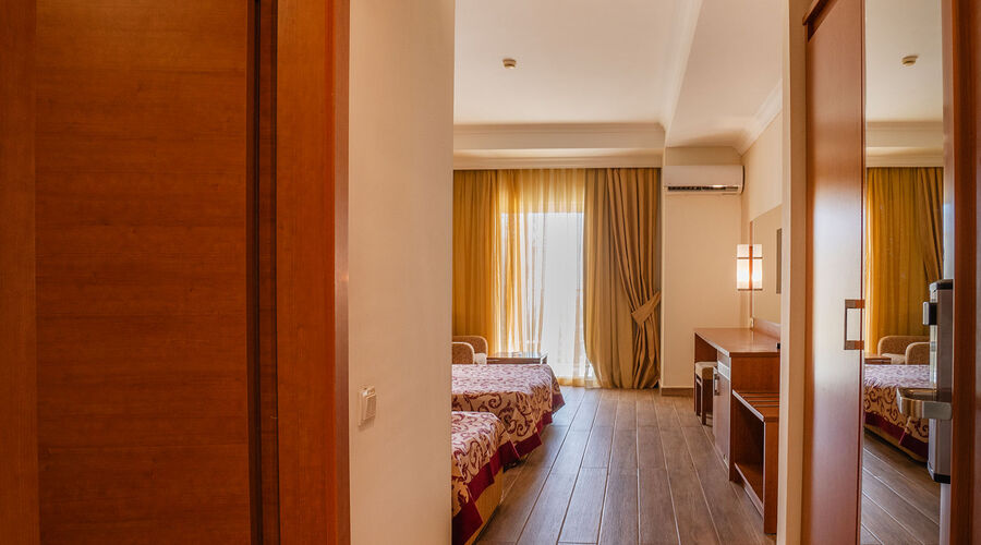HEDEF BEACH HOTEL
