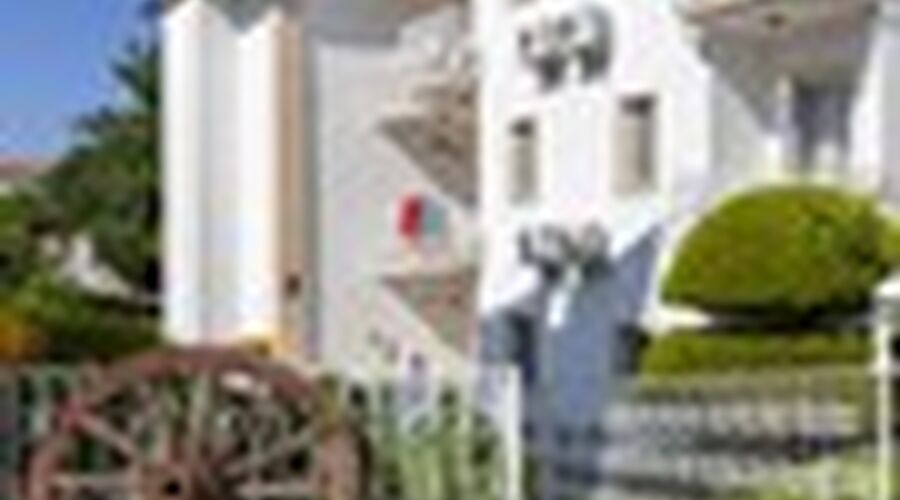 Karbel Beach Hotel