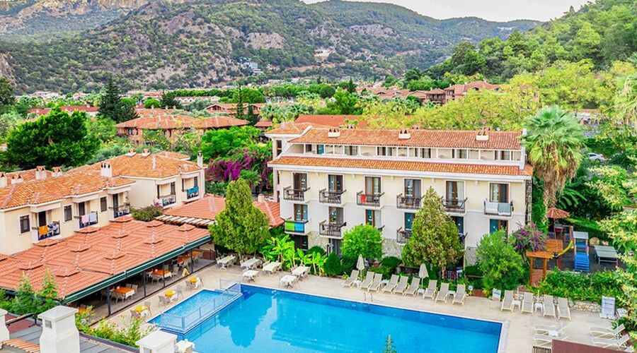 Perdikia Beach Hotel