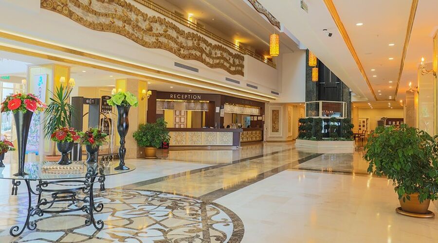 CRSYSTAL TAT BEACH GOLF RESORT